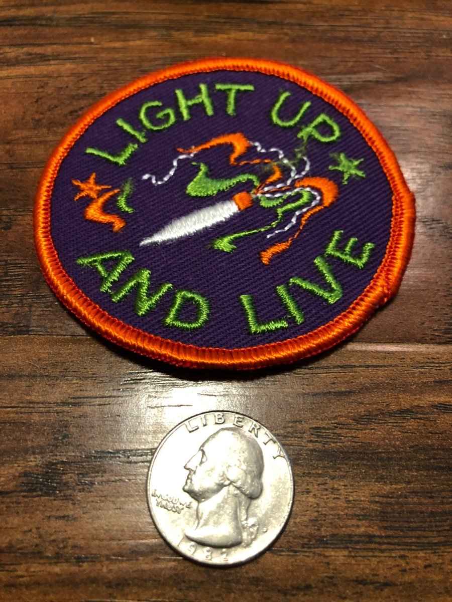 Vintage Light Up And Live